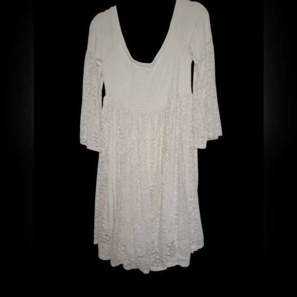 #039 Torrid 2 White Lace Shirred Skater Dress - Picture 4 of 7